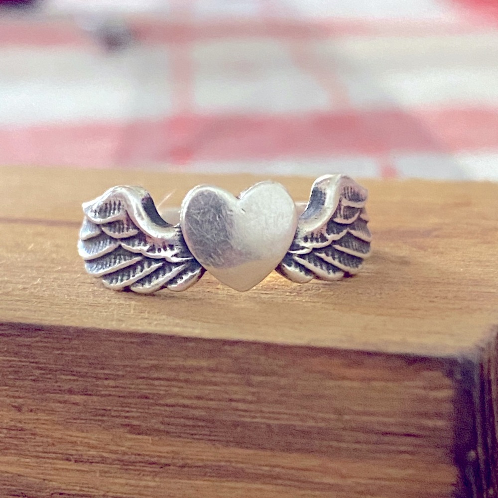 Let Love Soar Ring